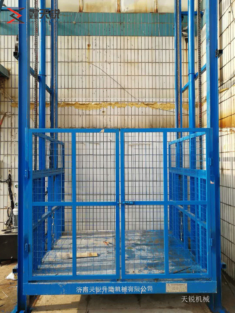 泸州室外贴墙导轨式升降机